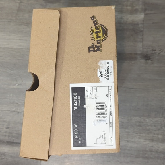 Dr. Martens - Picture 3 of 11